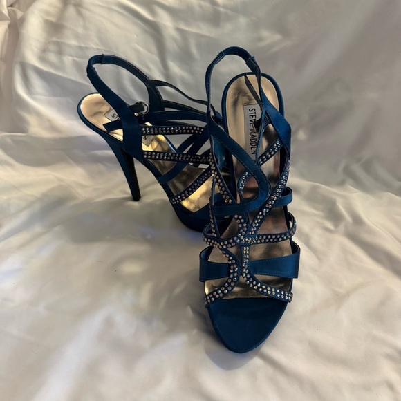 Steve Madden Shoes - NWOT Steve Madden P-Paloma Satin Rhinestone Platform Sandals